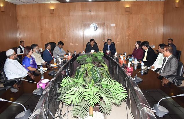 Two Pakistani professors visit RU for academic exchange