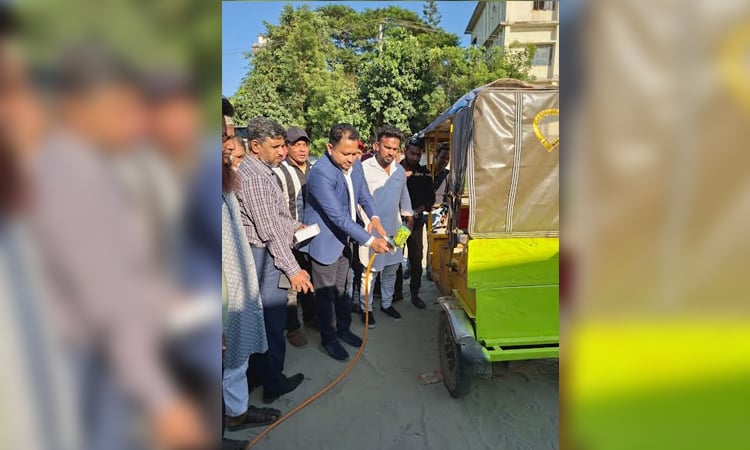 Auto-rickshaws to go digital to ease traffic congestion in Munshiganj