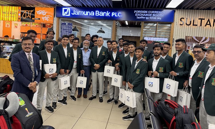 Youth hockey team leaves for India