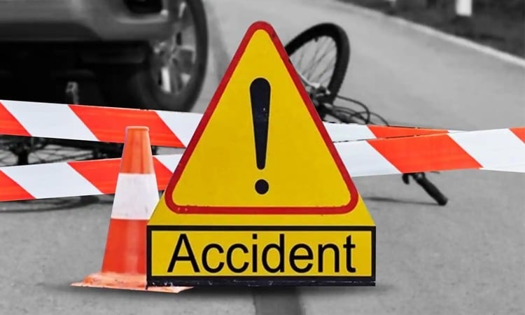 Truck driver killed in Feni road accident