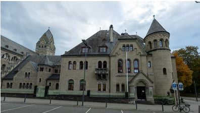 US national in German court over China spying offer