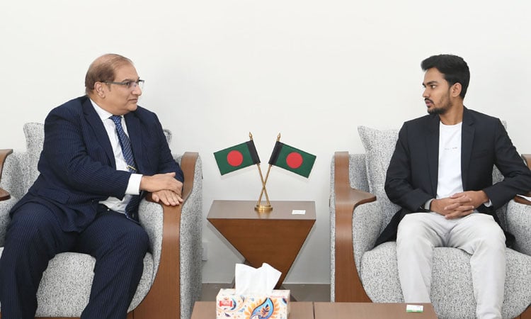 Pakistan envoy meets youth and sports adviser