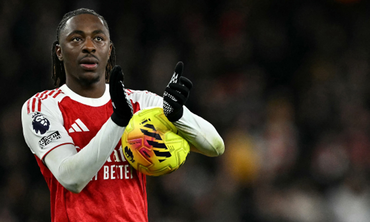 Eze treble fuels Arsenal's derby rout of Spurs