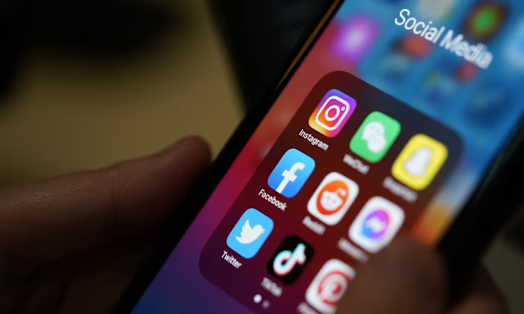 Malaysia mulls social media ban for under-16s