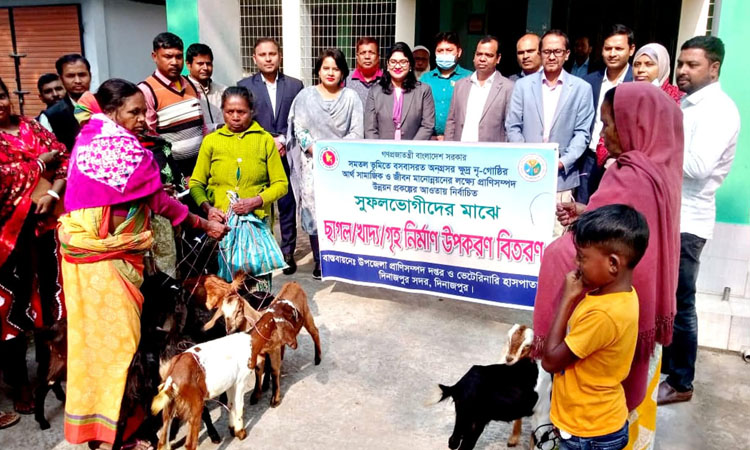 Goats distributed among 131 ethnic families in Dinajpur