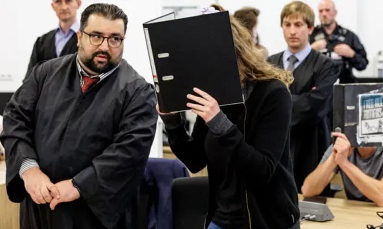 German far-left 'Hammer Gang' activists go on trial