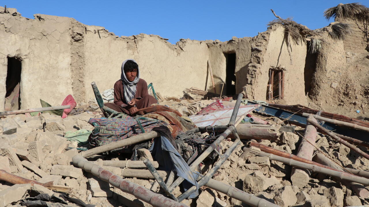 Afghanistan vows 'appropriate' response after Pakistan strikes kill 10