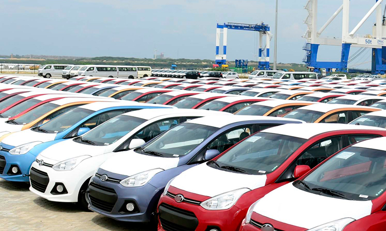 Sri Lanka banks on IMF cash as car imports top estimates