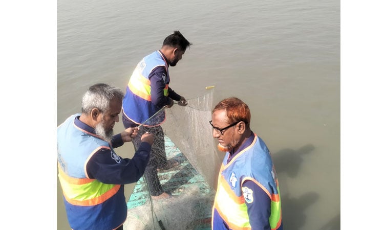 River Police seizes huge illegal nets, arrests 286 in week-long drive