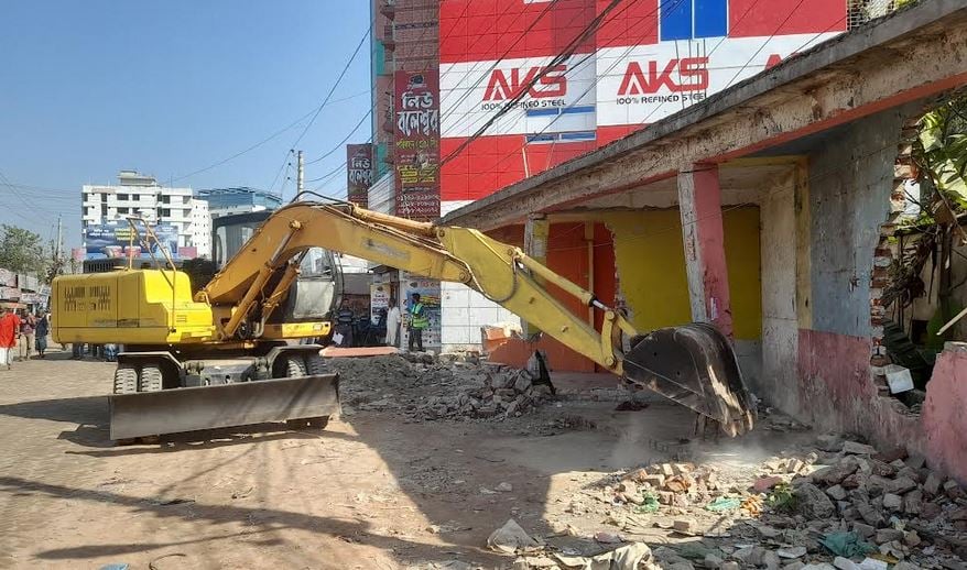 30 illegal structures demolished in Khulna
