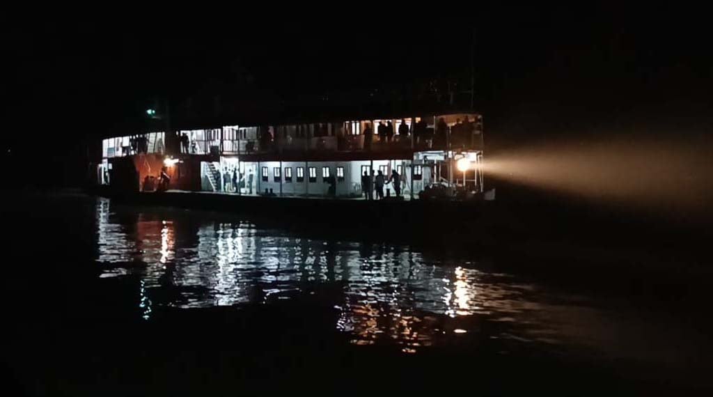 Paddle steamer returns to service after 3 years