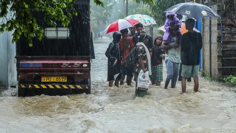 Sri Lanka declares emergency as cyclone toll hits 132