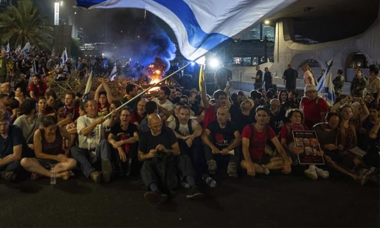 Demonstrators demand return of last two hostage bodies held in Gazaa