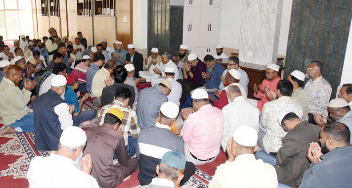 KU administration holds special prayer seeking Khaleda Zia’s recovery