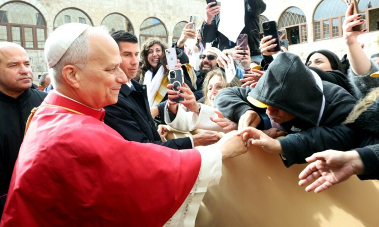 Pope gets rockstar welcome as he delivers message of hope to Lebanese youth