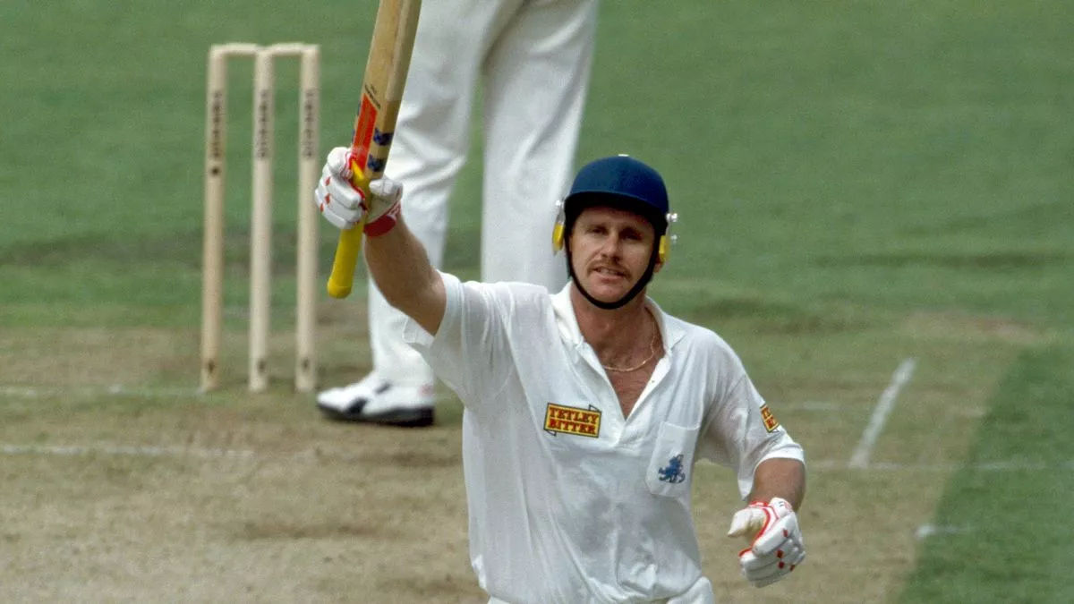 Former England batsman Robin Smith dies aged 62