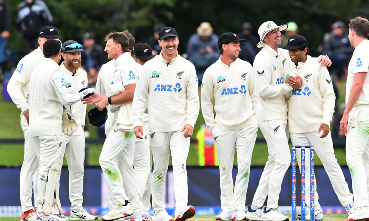 New Zealand strike as West Indies lose brave Hope to be 120-5
