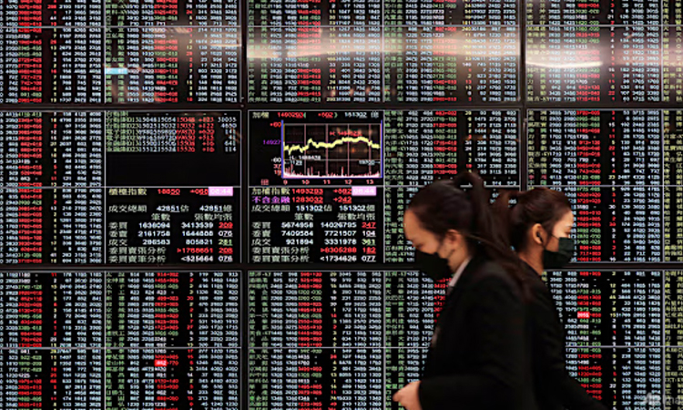 Asian markets rise ahead of US data, expected Fed rate cut
