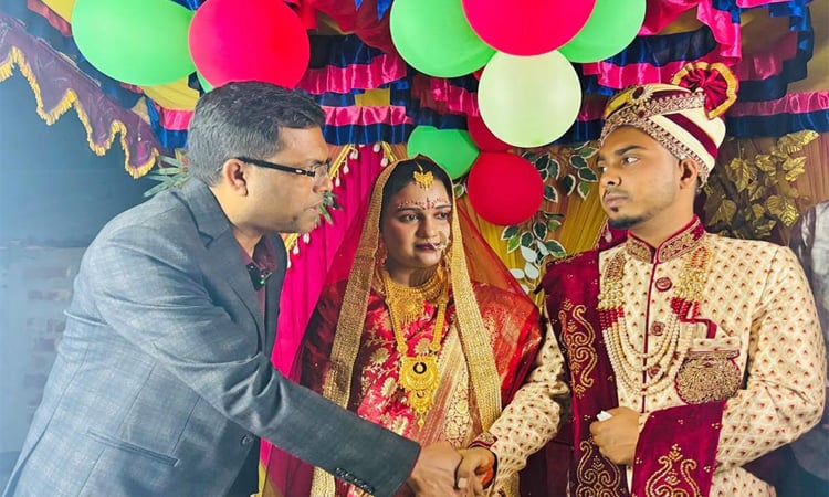 Tarique Rahman provides support for Mahila Dal leader's daughter wedding