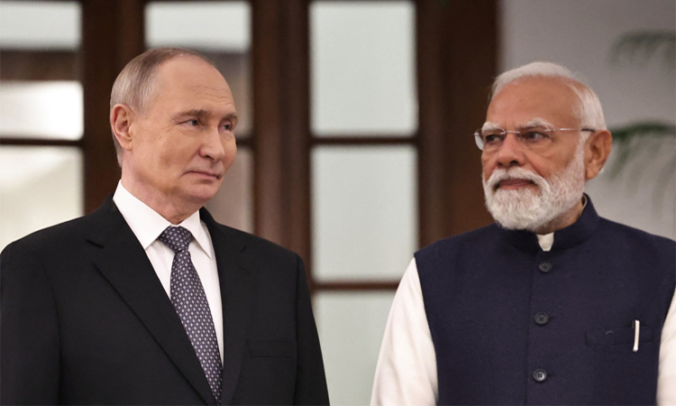 Putin offers India 'uninterrupted' oil in summit talks with Modi