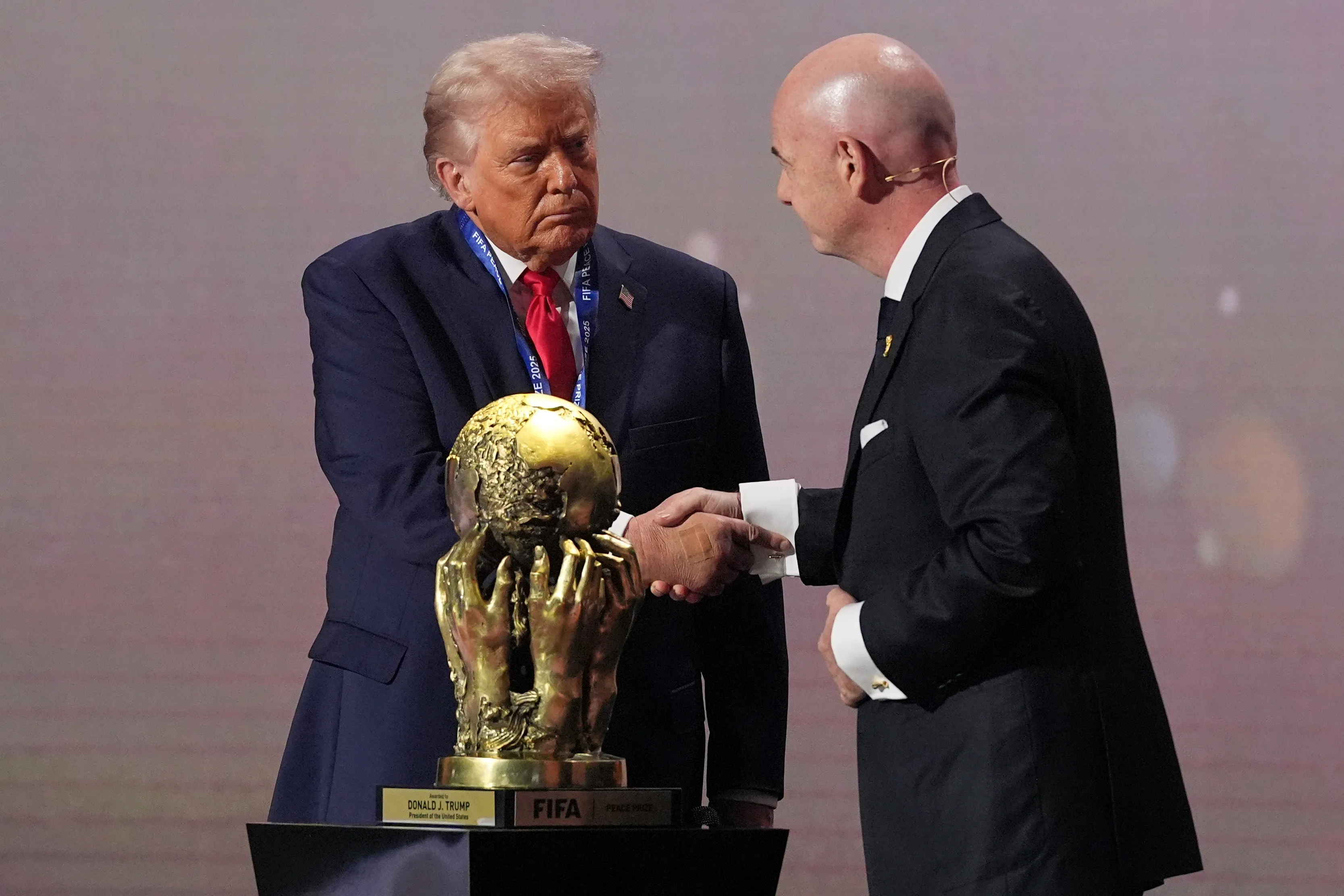 Trump all smiles as he wins FIFA's new peace prize