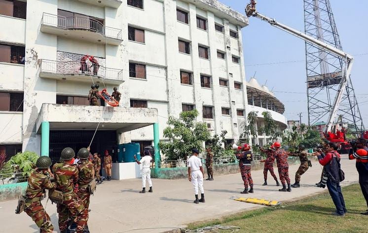 Army conducts 'Disaster Management Exercise' in Barishal