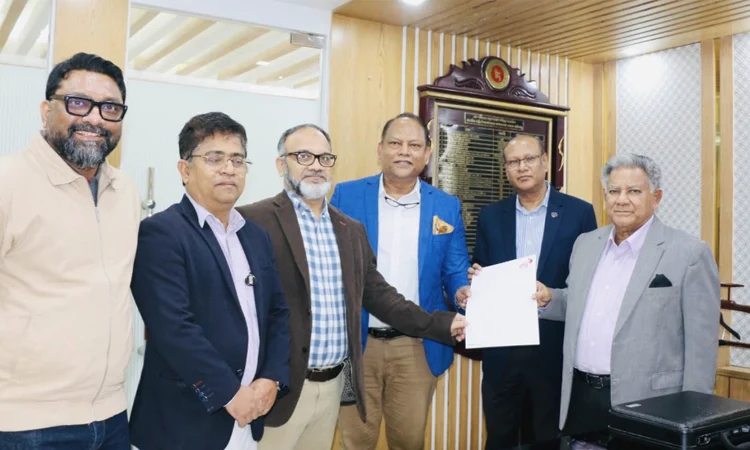 Robi Axiata hands over cheque for labour welfare fund