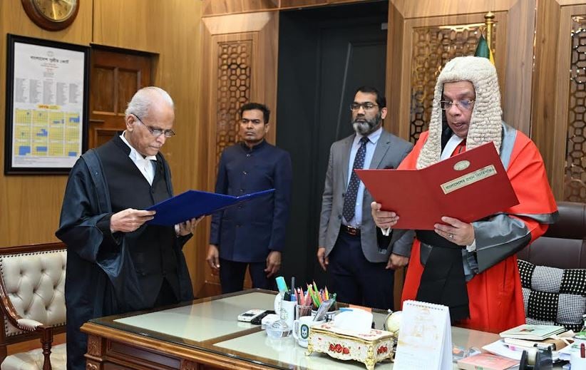 Justice Syed Enayet Hossain takes oath as permanent judge of HC