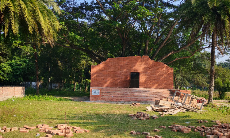 Madaripur liberated after 36 hours of fierce fighting: District observes historic day