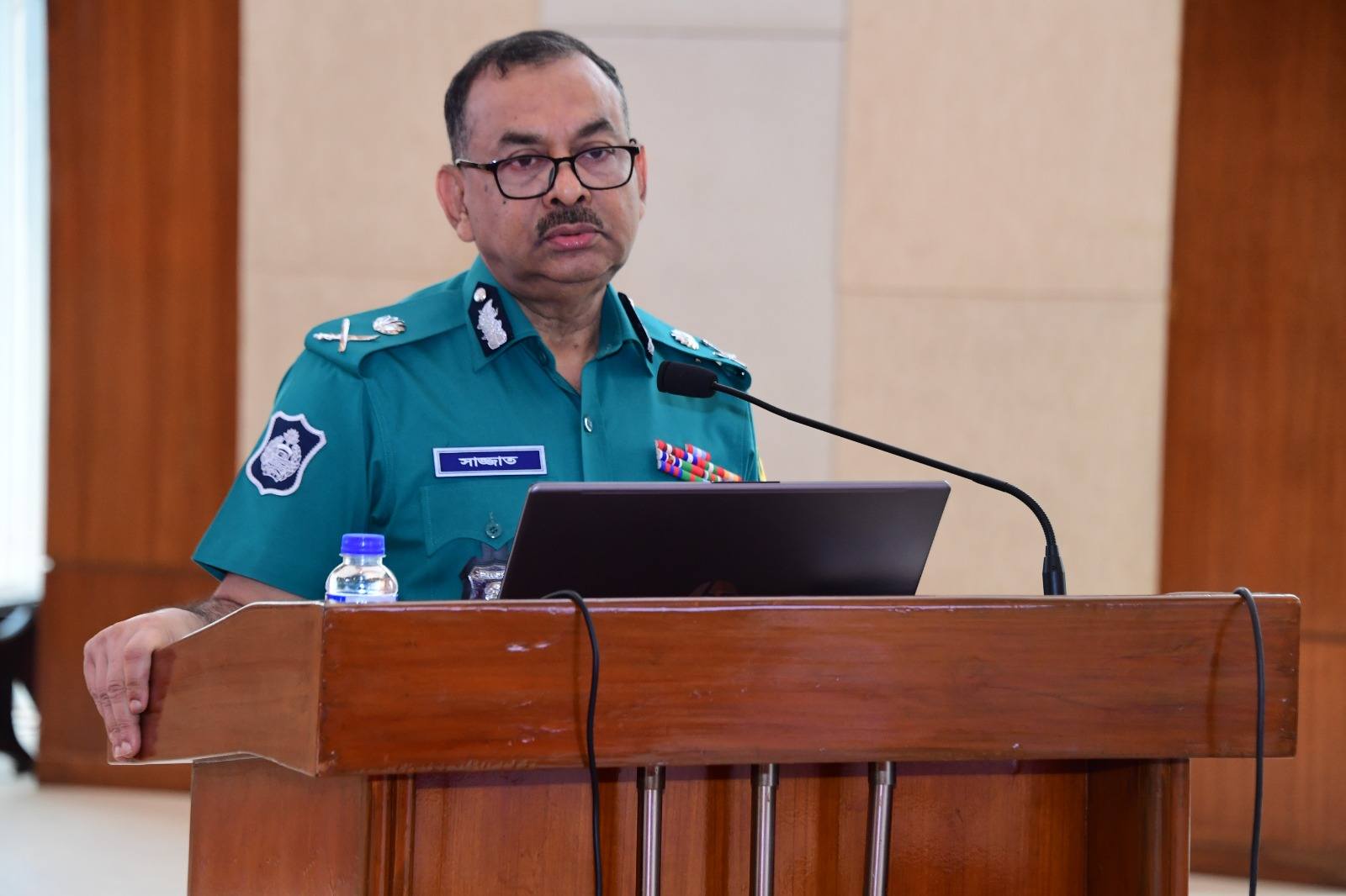 DMP chief demands Dhaka police’s “cent percent” neutrality during polls