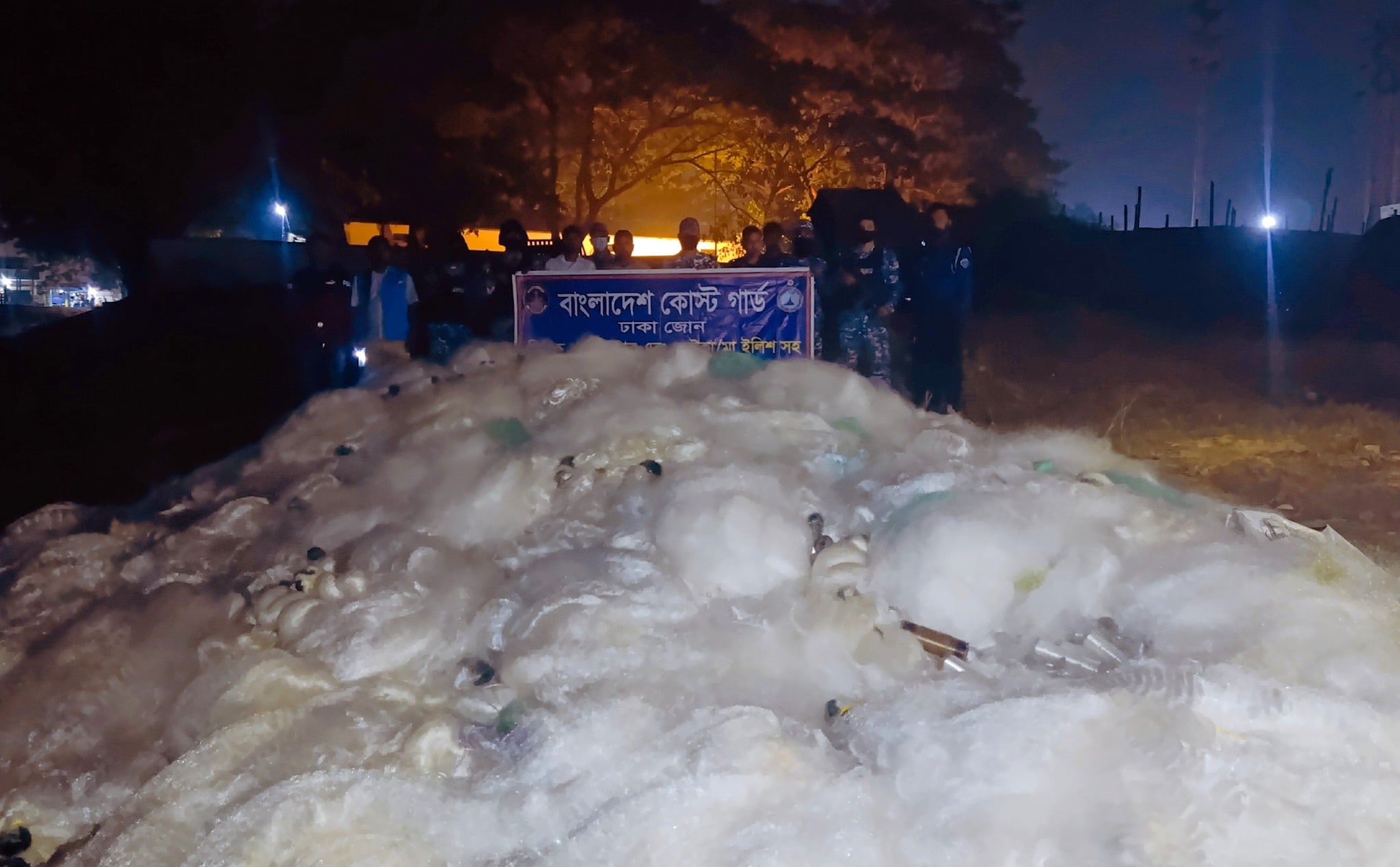 Coast Guard seizes banned current net worth Tk 35.44cr in Munshiganj