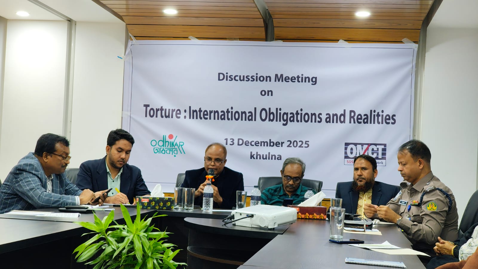 Speakers urge politicians to stop using law enforcers for political purposes