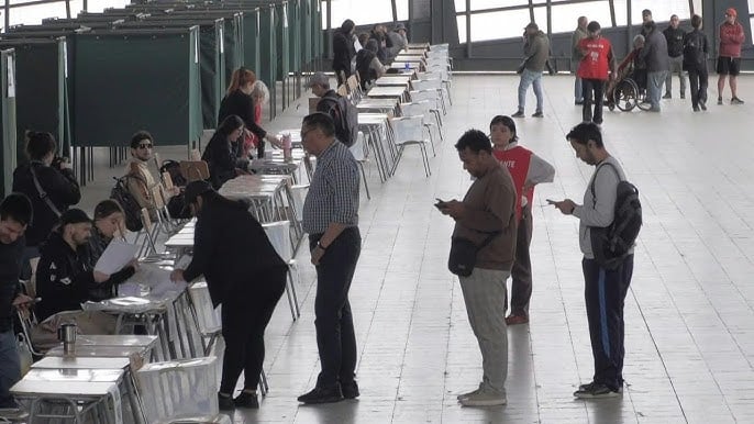 Polls open in Chilean presidential election: AFP