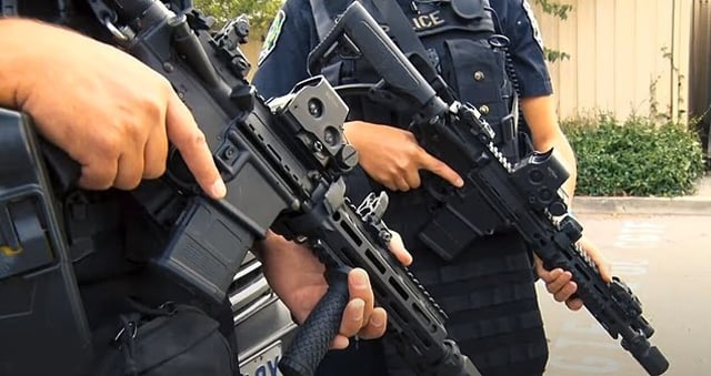 Security beefed up for Ashes Adelaide Test after Bondi shooting