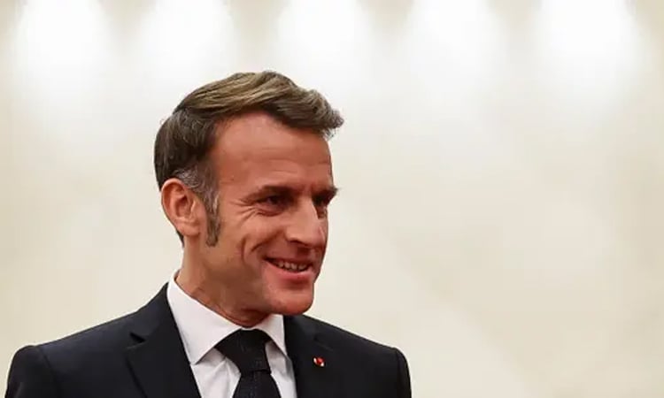 France demands 'robust' guarantees for Ukraine before talks on territory