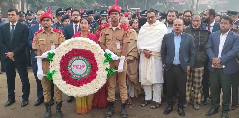 Tributes paid to martyrs on Victory Day in Thakurgaon