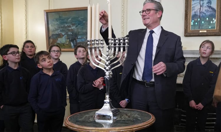 UK to rejoin EU Erasmus scheme from 2027: British media