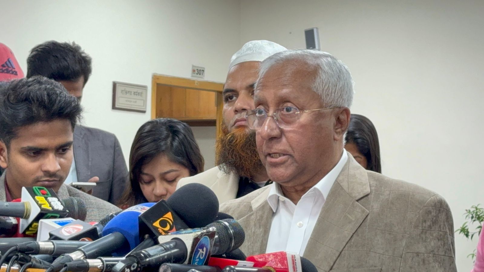 Tripartite agreement signed; 200 observers to monitor elections: EC Secretary