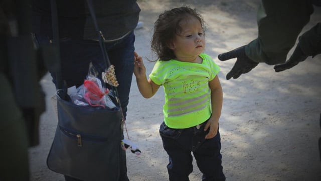 Deportation fears spur US migrants to entrust guardianship of their children