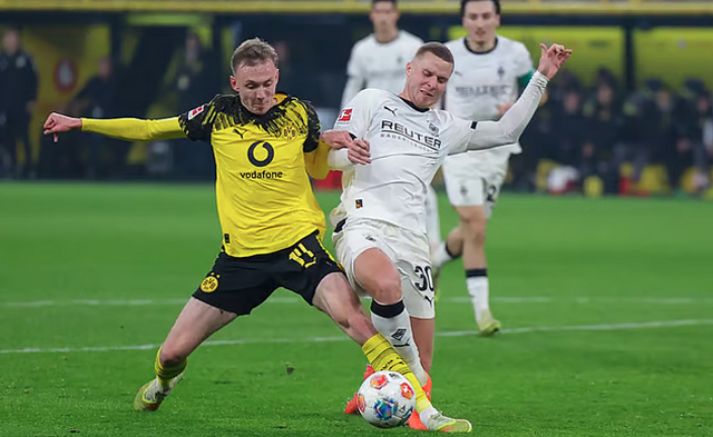 Brandt and Beier send Dortmund second in Bundesliga