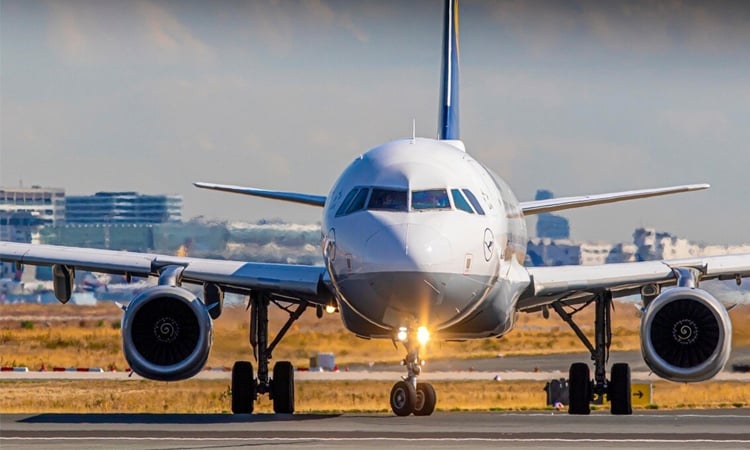 Pilot in Mexico City refuses to take off over unpaid wages: reports