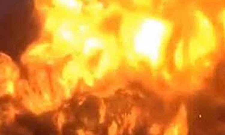 Five shops gutted in fire in Patuakhali
