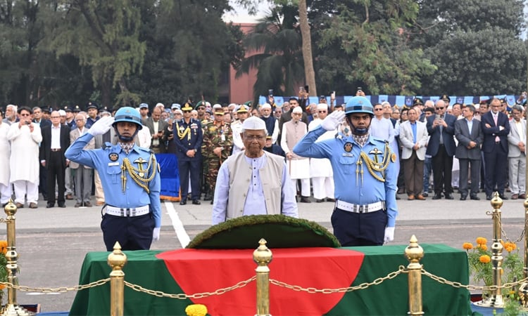 CA joins namaj-e-janaza of AK Khandkar