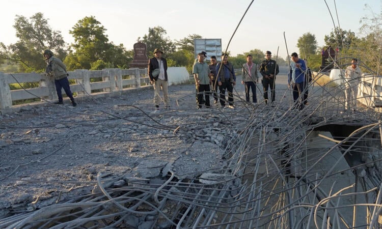 Southeast Asia bloc meets to press Thailand, Cambodia on truce