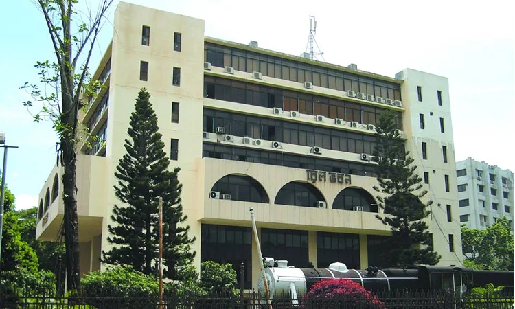 Special trains to run on 10 routes marking Tarique Rahman's return