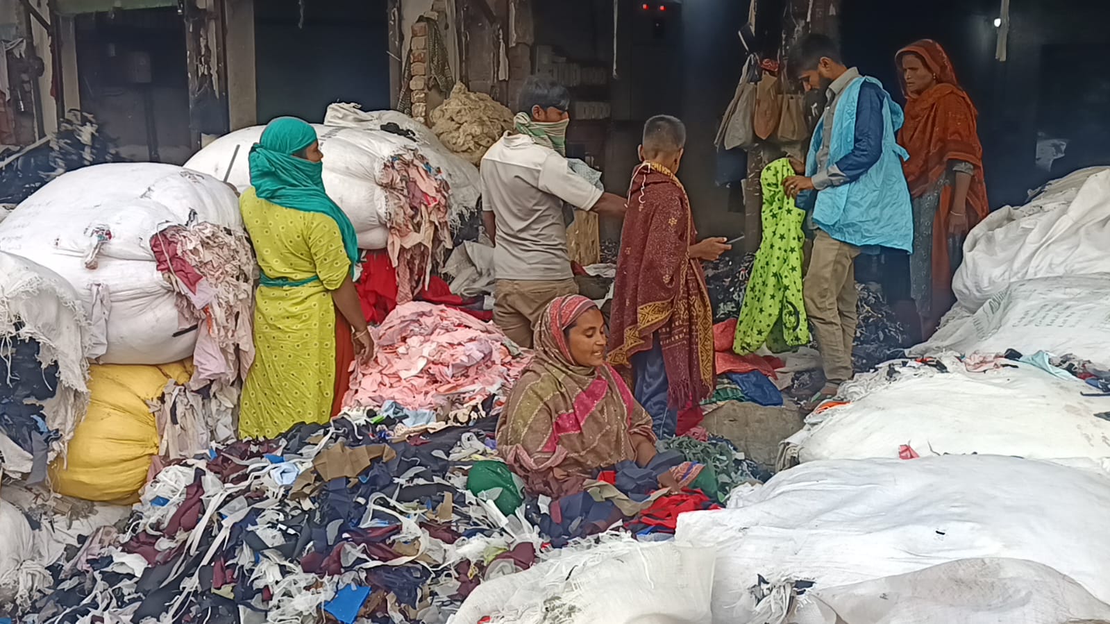 Garment waste in Gazipur creates hundreds of crores of market 