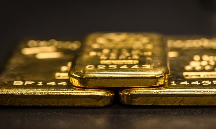 Gold tops $4,500 for first time on rate cut bets, geopolitics