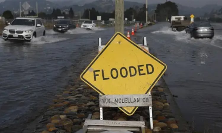 Major California storm brings heavy rain, snow, evacuations