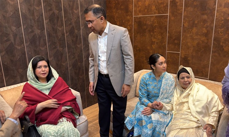 Tarique Rahman finally comes back to mother  