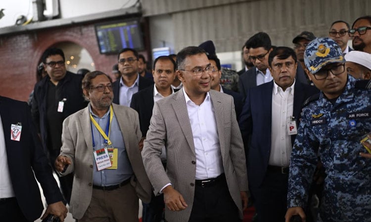 Tarique Rahman finally comes back to mother  